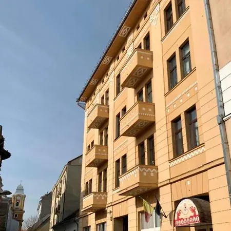 Glam كلوج-نابوكا